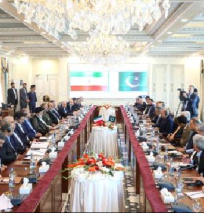 High-ranking delegations of Iran and Pakistan meet